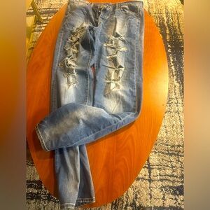 Silver Jeans Distressed Jeans in Medium Blue